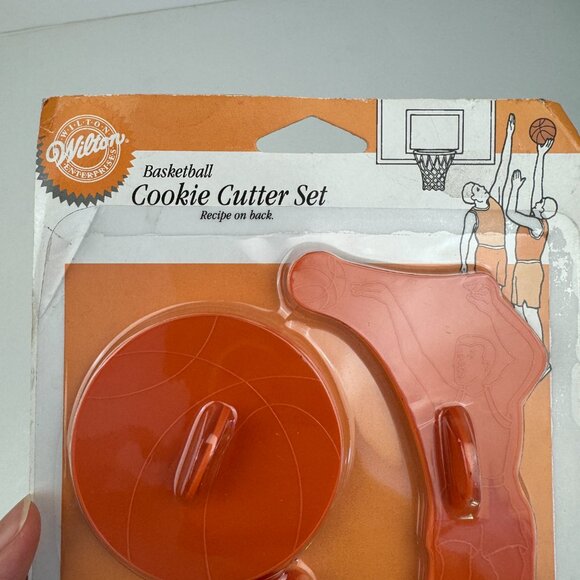 Vtg 1996 Sealed Wilton Basketball Plastic Cookie Cutter Set Decor Prop Orange - Picture 16 of 17